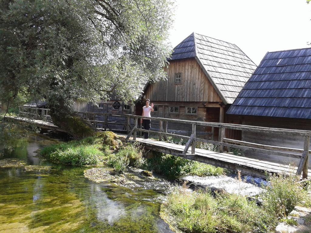 Gacka Rooms Vrhovine Exteriér fotografie